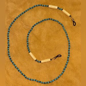 Genuine Turquoise/bone glasses holder